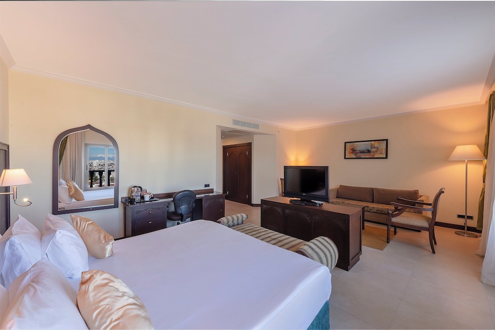 Crowne Plaza Hotel Antalya by IHG — Hotel rooms in Antalya