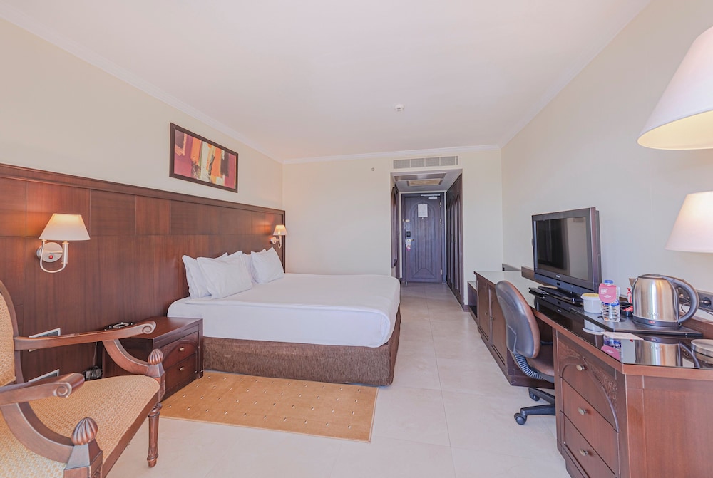 Crowne Plaza Hotel Antalya by IHG — Hotel rooms in Antalya
