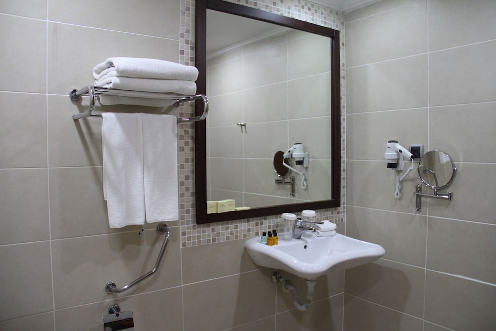 Crowne Plaza Hotel Antalya by IHG — Hotel rooms in Antalya