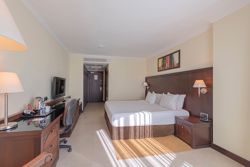 Crowne Plaza Hotel Antalya by IHG — Hotel rooms in Antalya