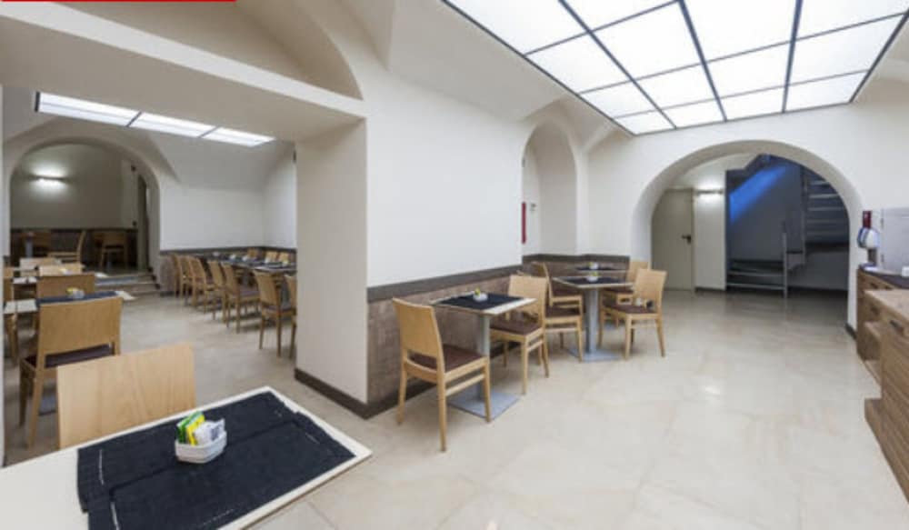 Hotel California — Restaurant & bars in Rome, Lazio