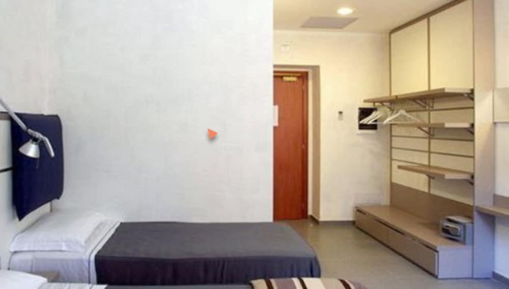 Hotel California — Hotel rooms in Rome, Lazio