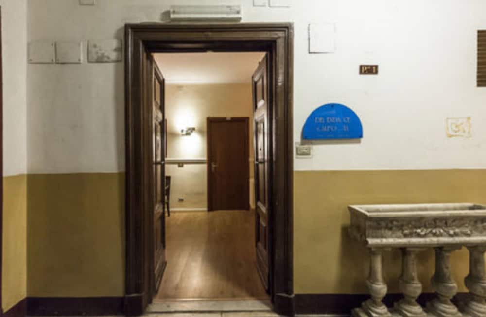 Hotel California — Hotel building in Rome, Lazio
