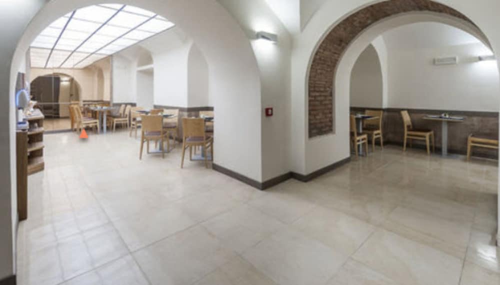 Hotel California — Restaurant & bars in Rome, Lazio