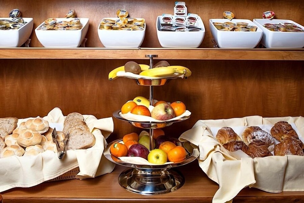 Hotel Camelia — Restaurant & bars in Rome, Lazio