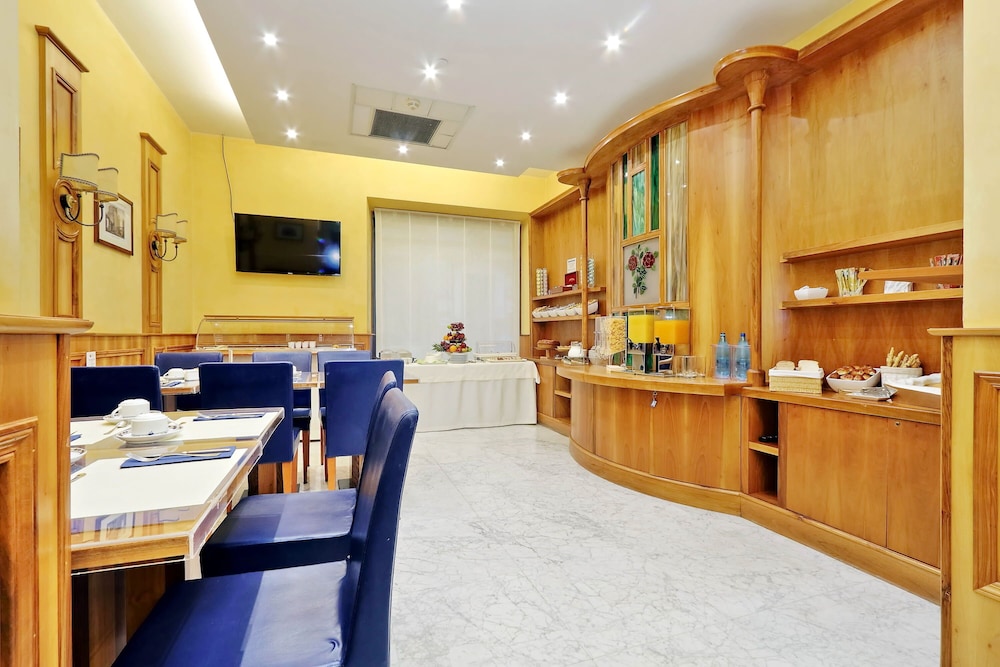 Hotel Camelia — Restaurant & bars in Rome, Lazio