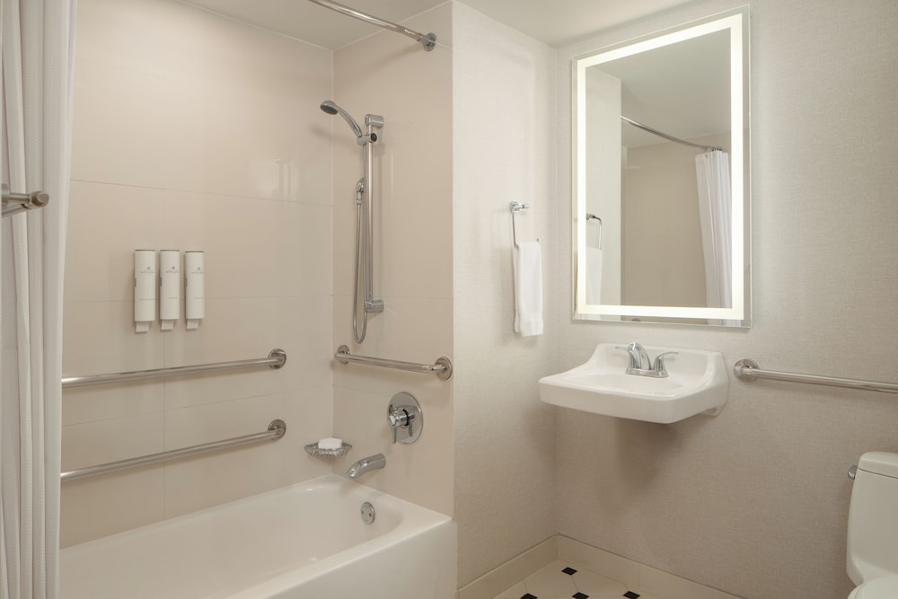 Aura Hotel Times Square — Hotel rooms in New York City, New York State