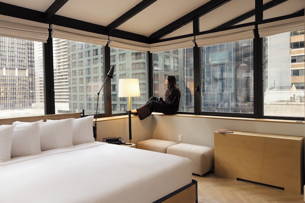 Aura Hotel Times Square — Hotel rooms in New York City, New York State