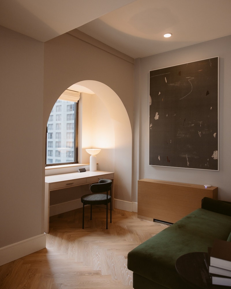 Aura Hotel Times Square — Hotel rooms in New York City, New York State
