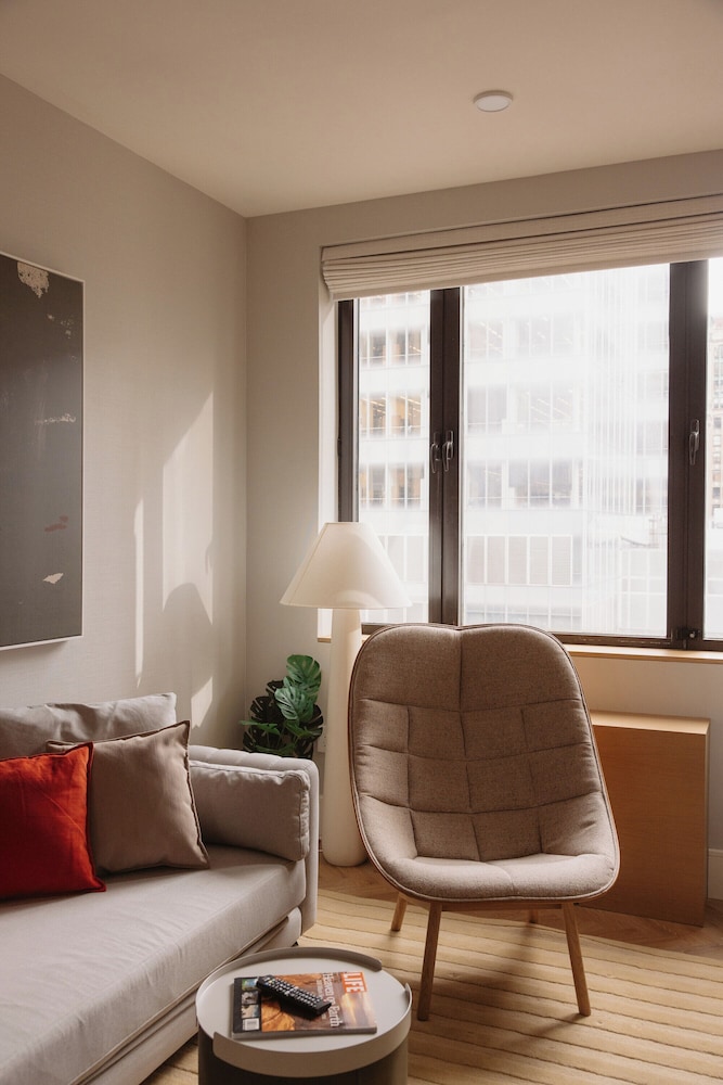 Aura Hotel Times Square — Hotel rooms in New York City, New York State