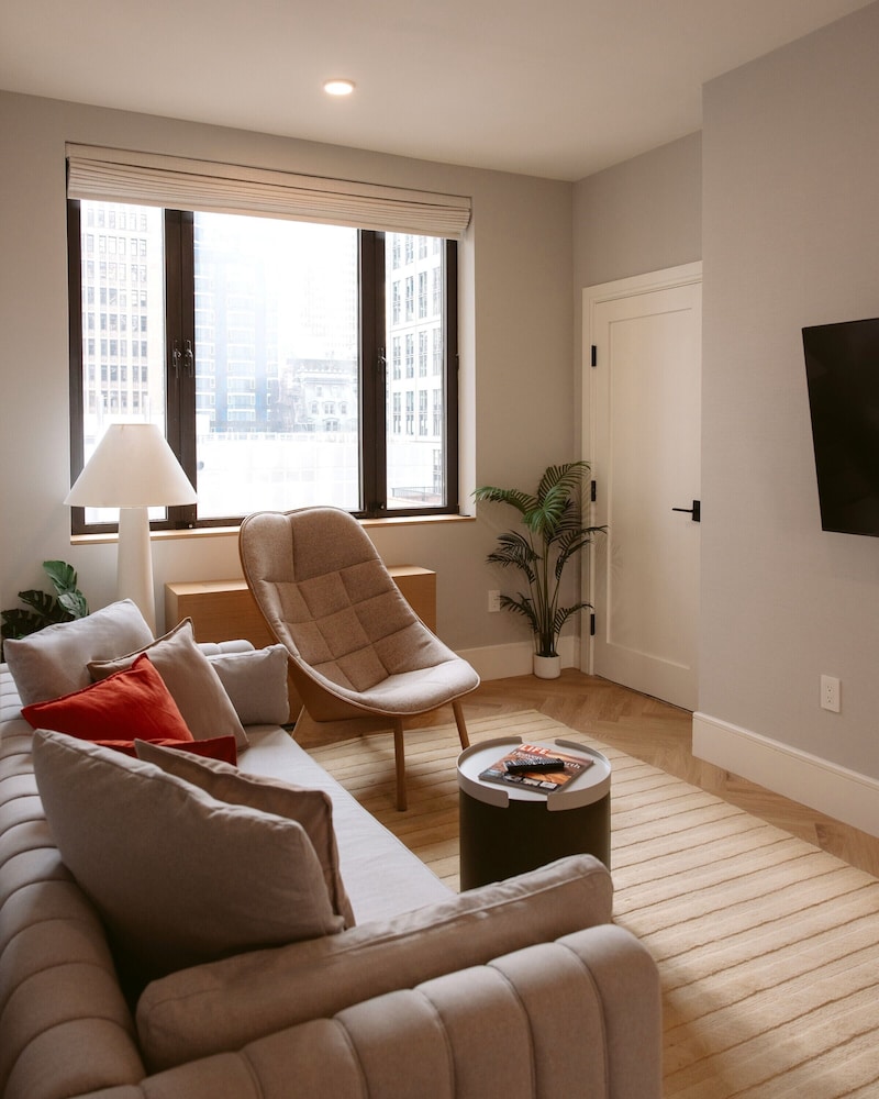 Aura Hotel Times Square — Hotel rooms in New York City, New York State