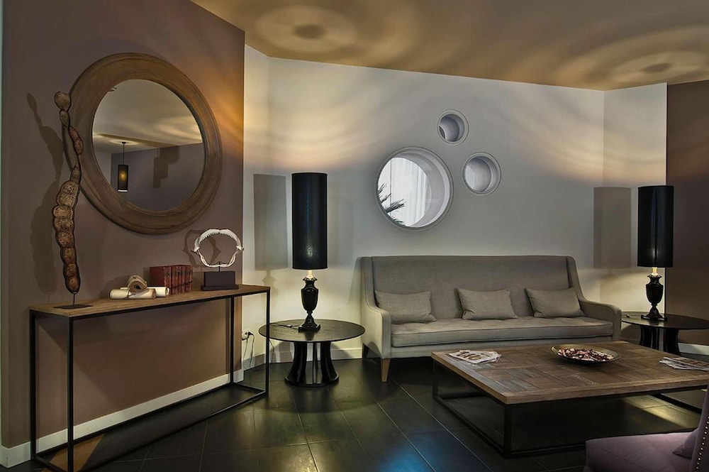 Hotel Caravel — Hotel rooms in Rome, Lazio