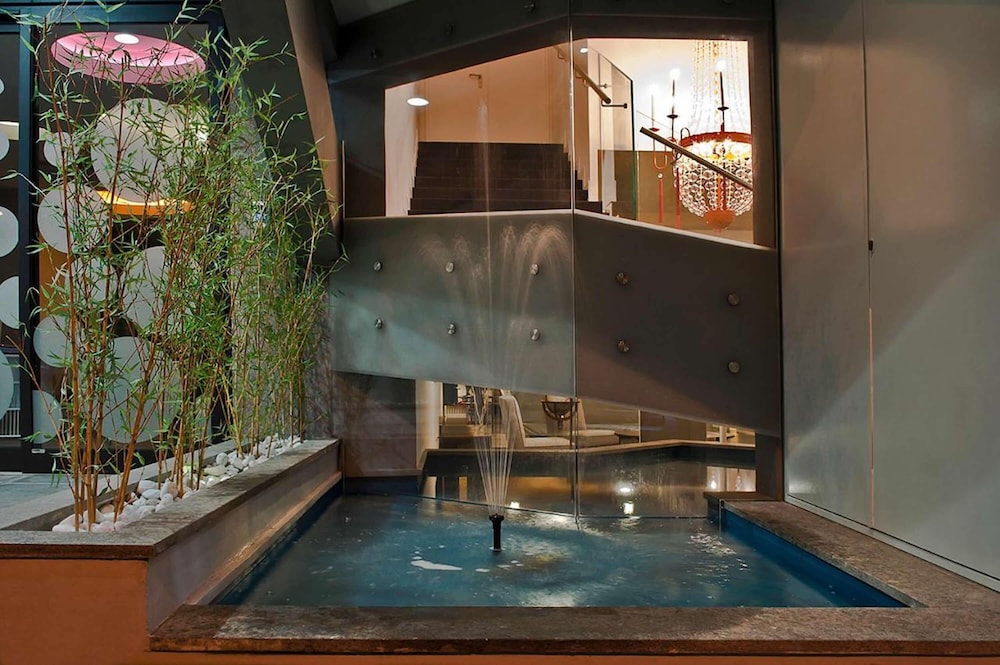 Hotel Caravel — Hotel building in Rome, Lazio