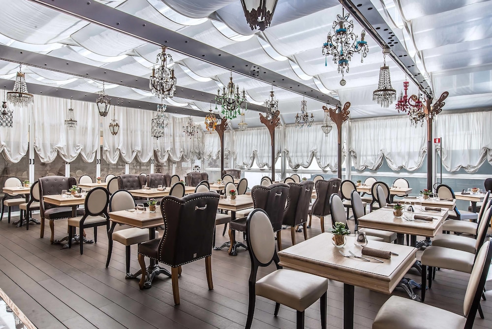 Hotel Caravel — Restaurant & bars in Rome, Lazio