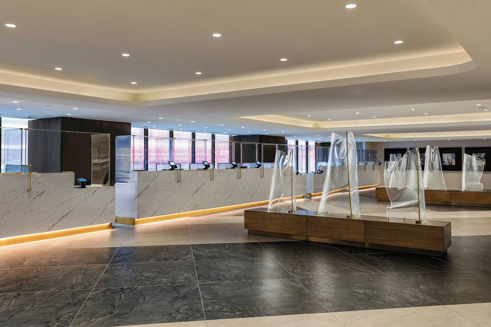 New York Marriott Marquis — Hotel building in New York City, New York State