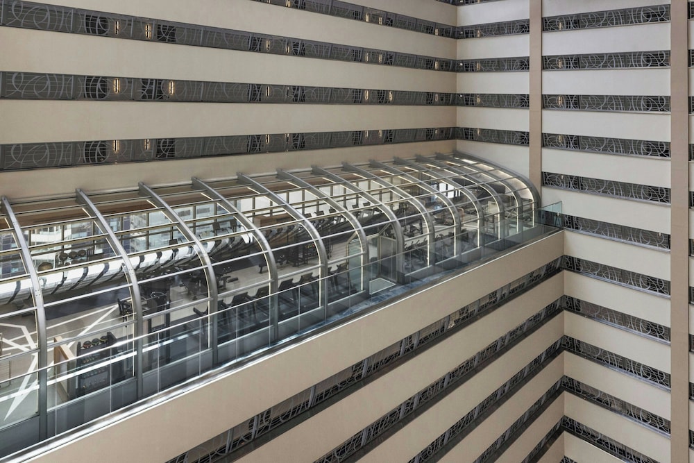 New York Marriott Marquis — Hotel building in New York City, New York State