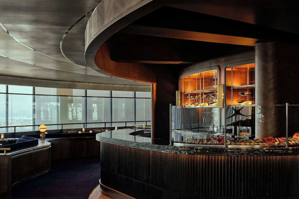 New York Marriott Marquis — Restaurant & bars in New York City, New York State