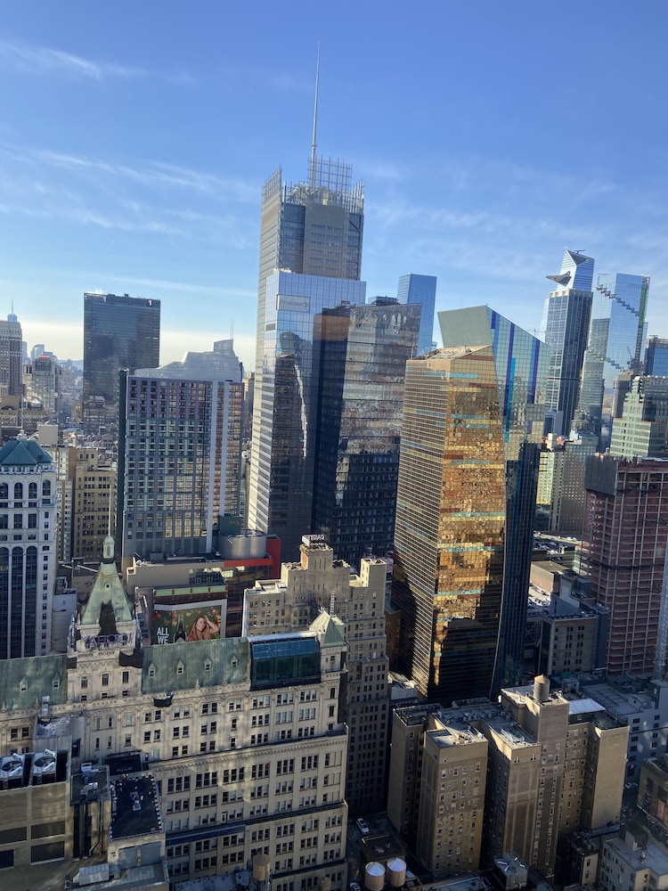 New York Marriott Marquis — Hotel rooms in New York City, New York State
