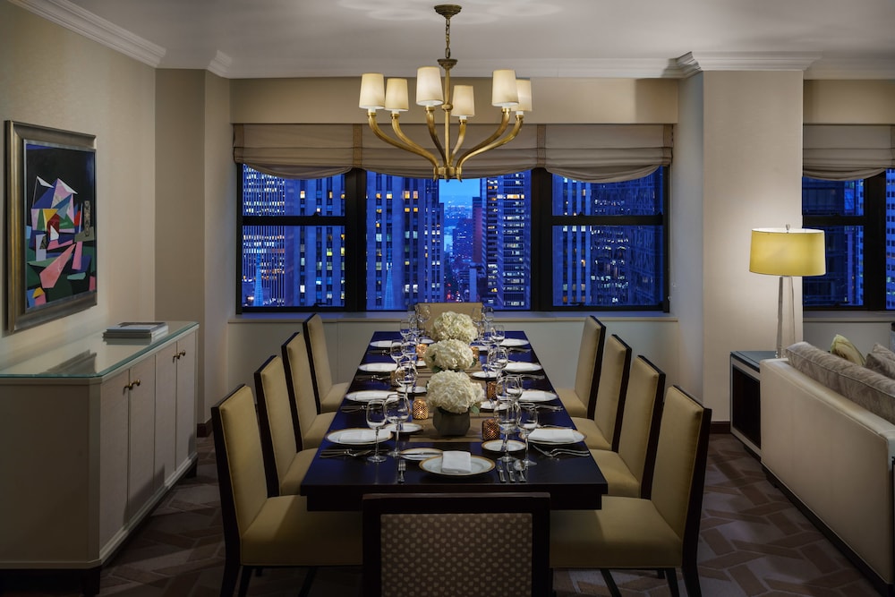 Lotte New York Palace — Restaurant & bars in New York City, New York State