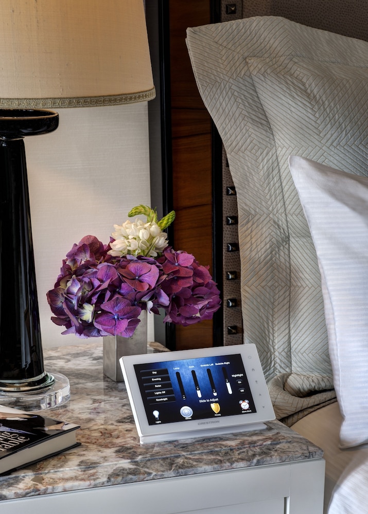 Lotte New York Palace — Hotel rooms in New York City, New York State