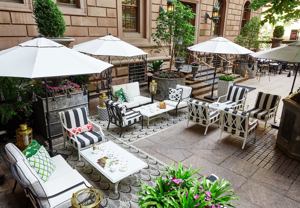 Lotte New York Palace — Restaurant & bars in New York City, New York State