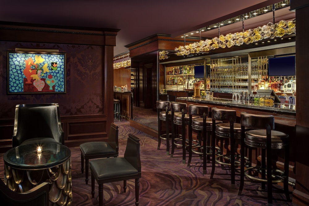Lotte New York Palace — Restaurant & bars in New York City, New York State
