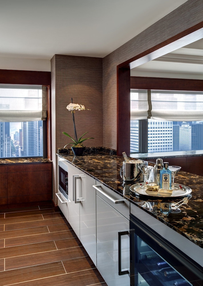 Lotte New York Palace — Hotel rooms in New York City, New York State