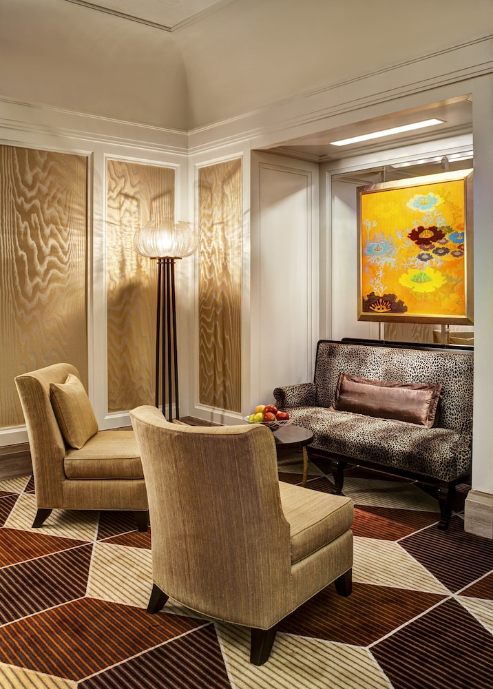 Lotte New York Palace — Hotel rooms in New York City, New York State