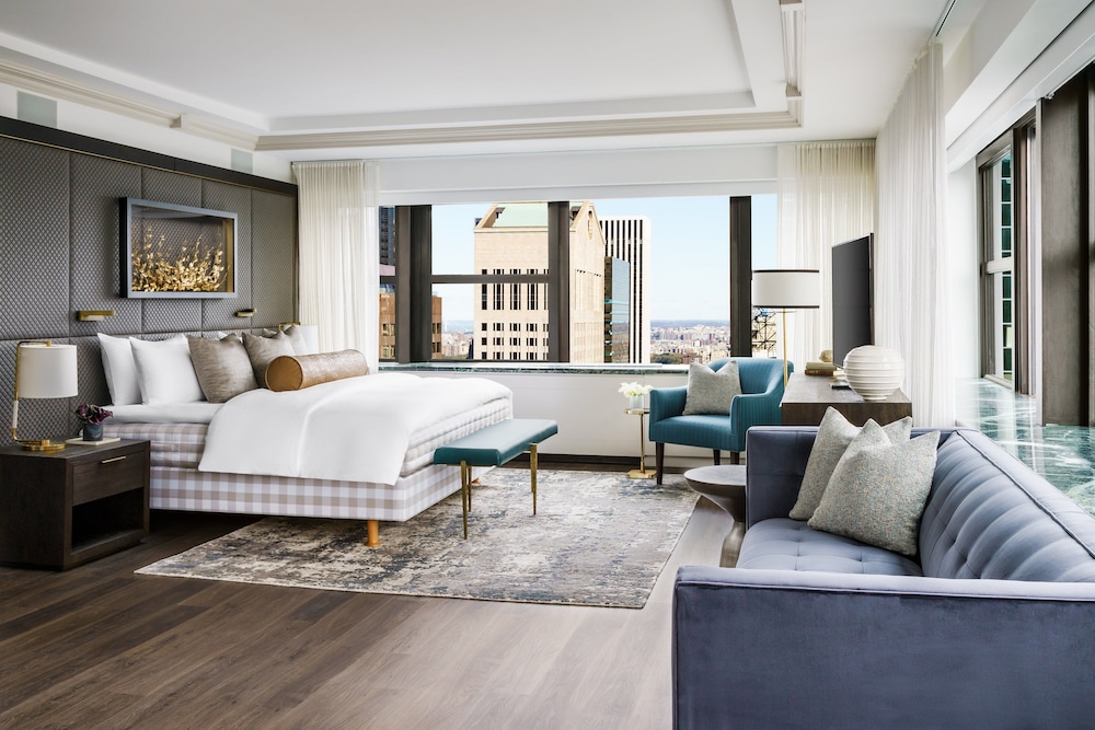 Lotte New York Palace — Hotel rooms in New York City, New York State