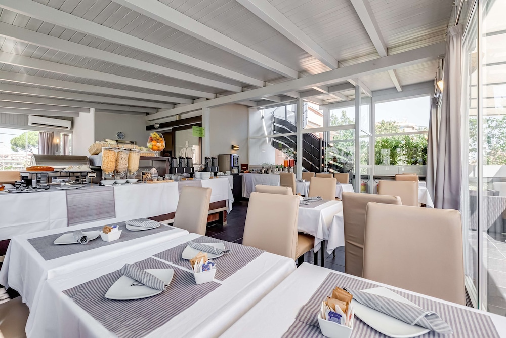 Best Western Cinemusic Hotel — Restaurant & bars in Rome, Lazio