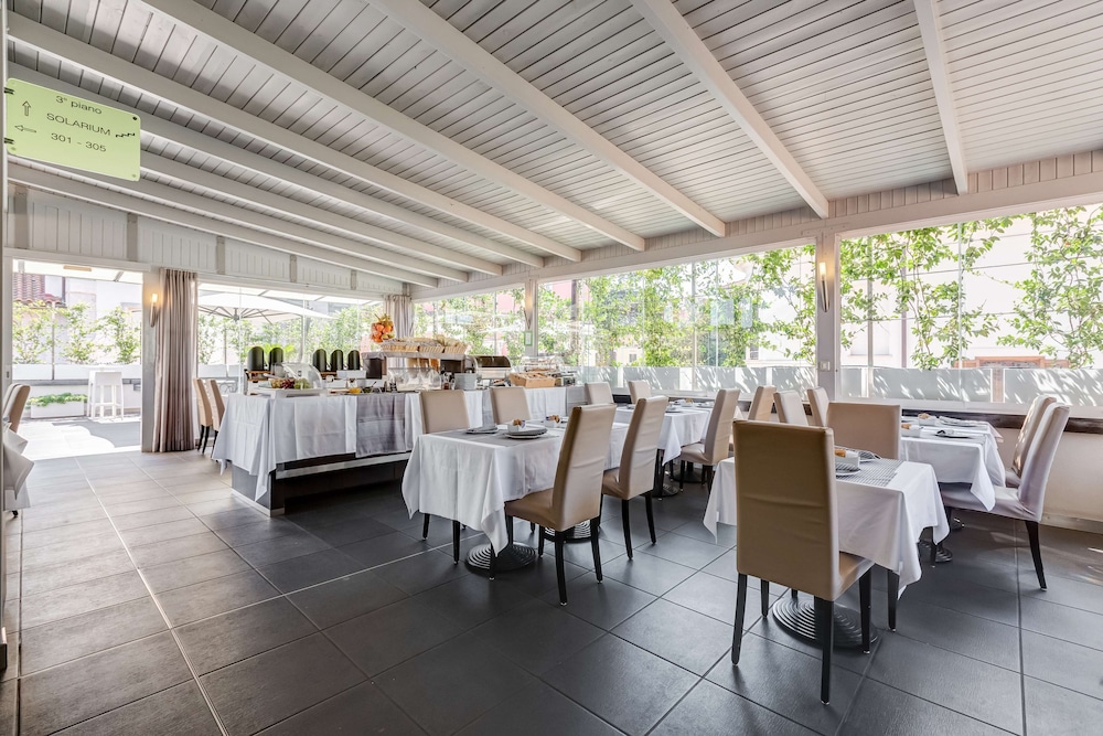 Best Western Cinemusic Hotel — Restaurant & bars in Rome, Lazio