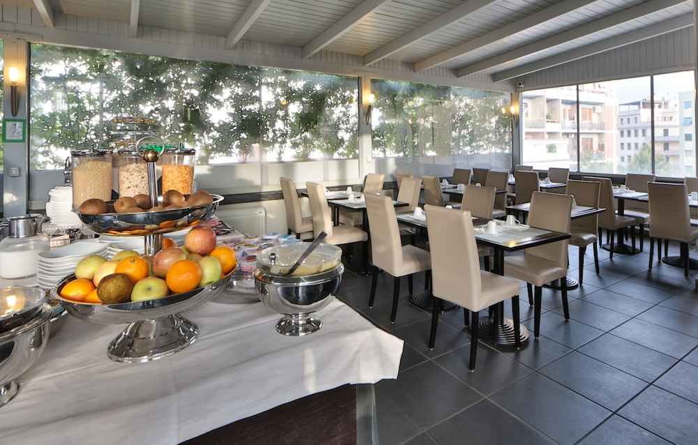Best Western Cinemusic Hotel — Restaurant & bars in Rome, Lazio