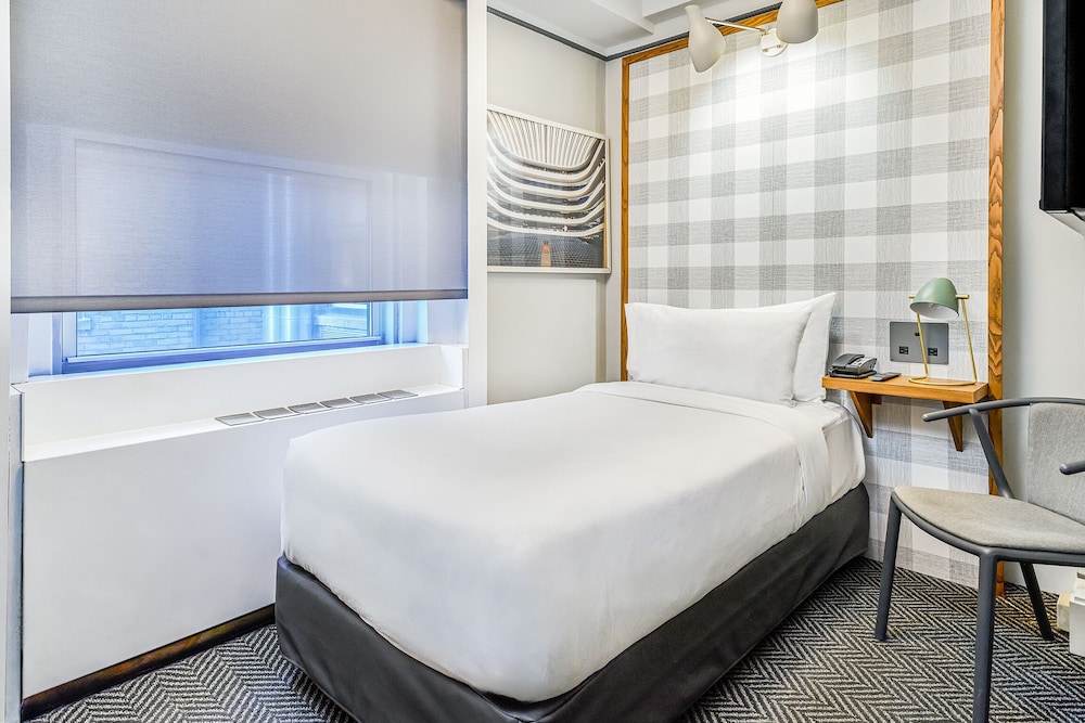 Paramount Times Square – A Generator Hotel — Hotel rooms in New York City, New York State