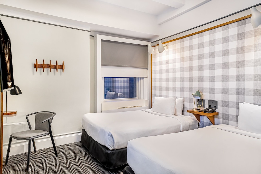 Paramount Times Square – A Generator Hotel — Hotel rooms in New York City, New York State