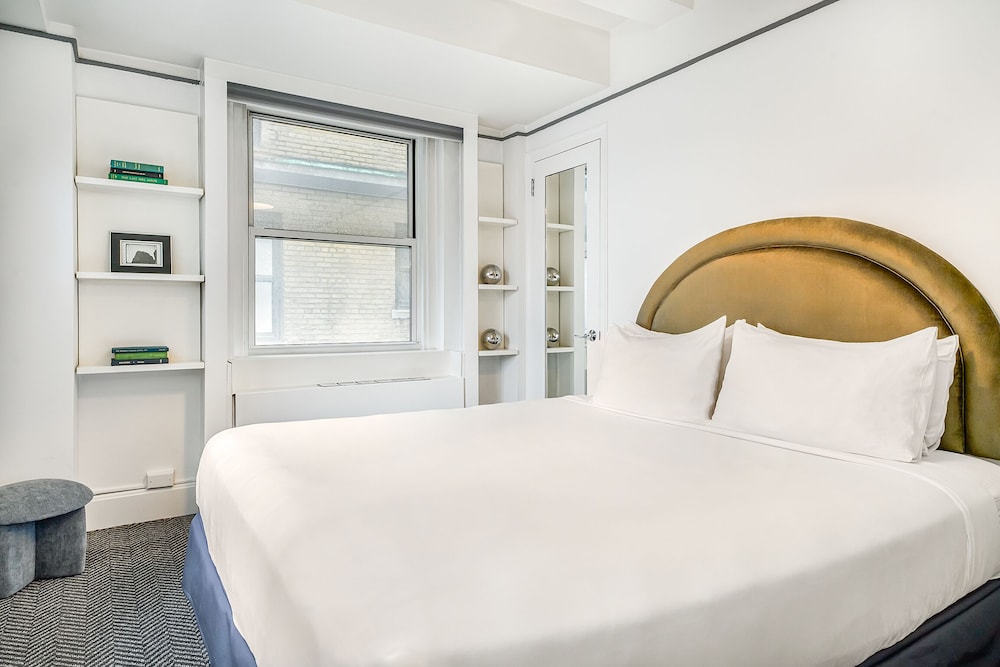 Paramount Times Square – A Generator Hotel — Hotel rooms in New York City, New York State