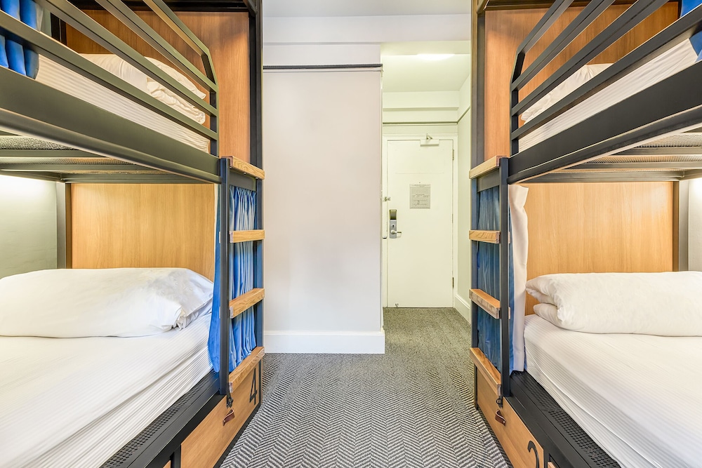 Paramount Times Square – A Generator Hotel — Hotel rooms in New York City, New York State