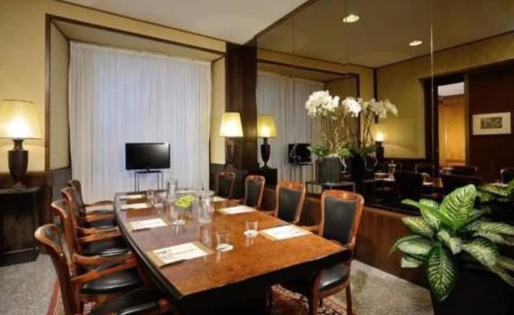 Colonna Palace Hotel — Restaurant & bars in Rome, Lazio