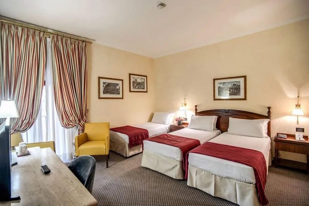 Colonna Palace Hotel — Hotel rooms in Rome, Lazio