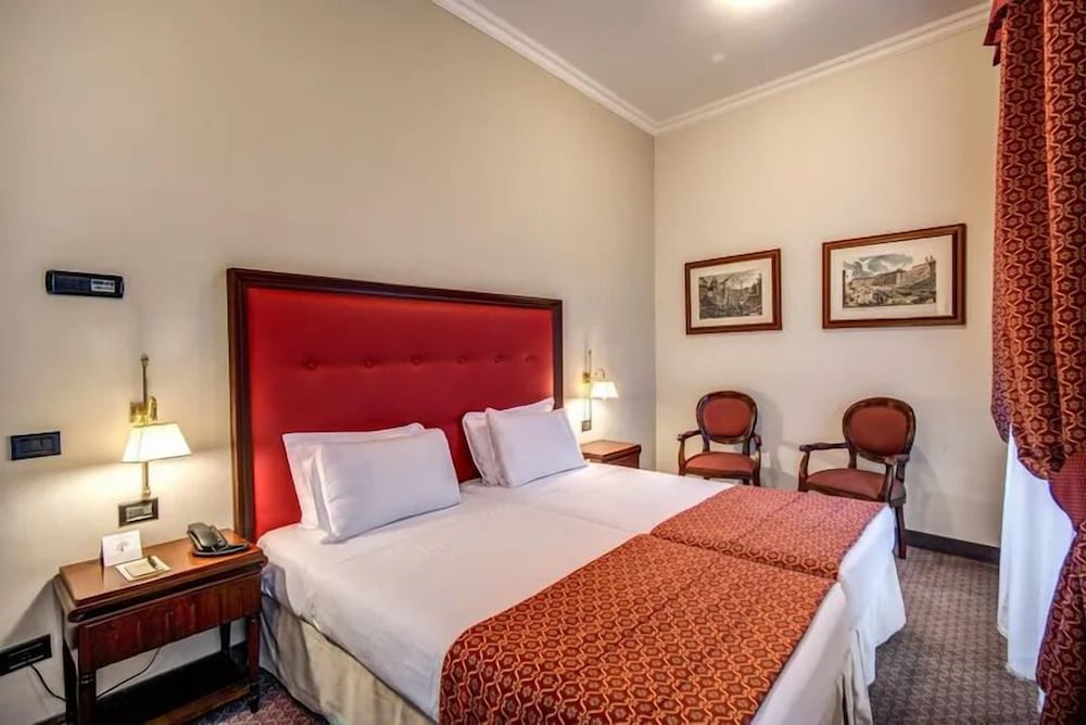 Colonna Palace Hotel — Hotel rooms in Rome, Lazio