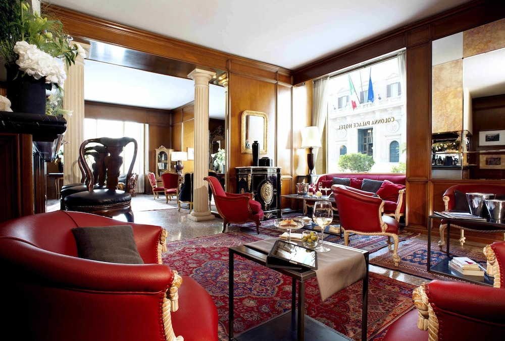 Colonna Palace Hotel — Hotel building in Rome, Lazio