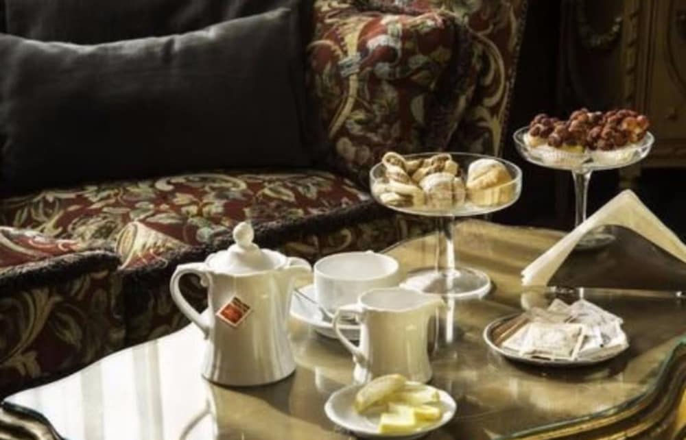 Colonna Palace Hotel — Restaurant & bars in Rome, Lazio