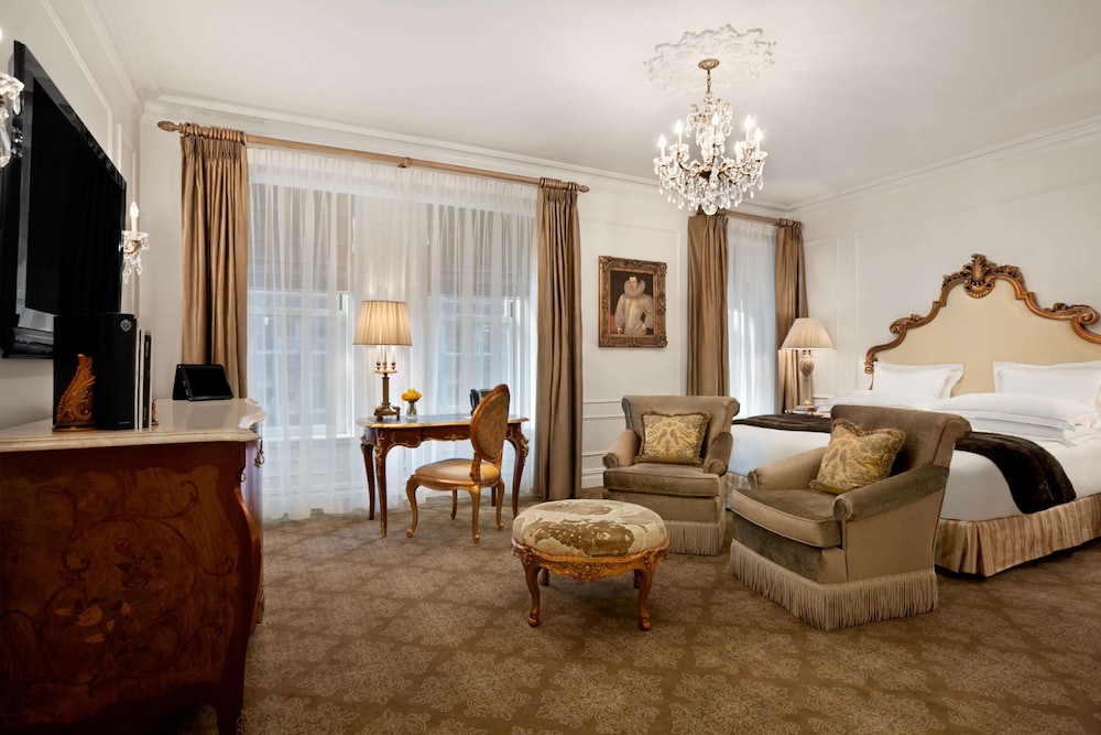 The Plaza, A Fairmont Hotel — Hotel rooms in New York City, New York State