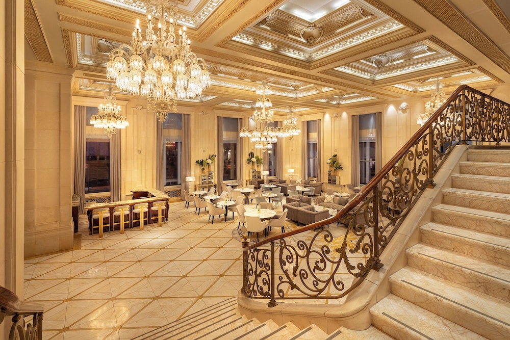 The Plaza, A Fairmont Hotel — Restaurant & bars in New York City, New York State