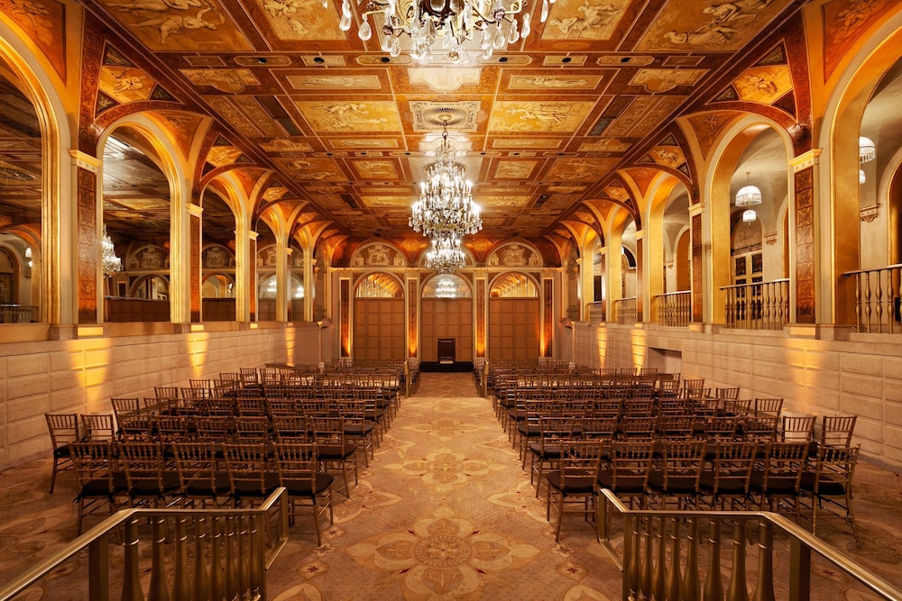The Plaza, A Fairmont Hotel — Hotel building in New York City, New York State