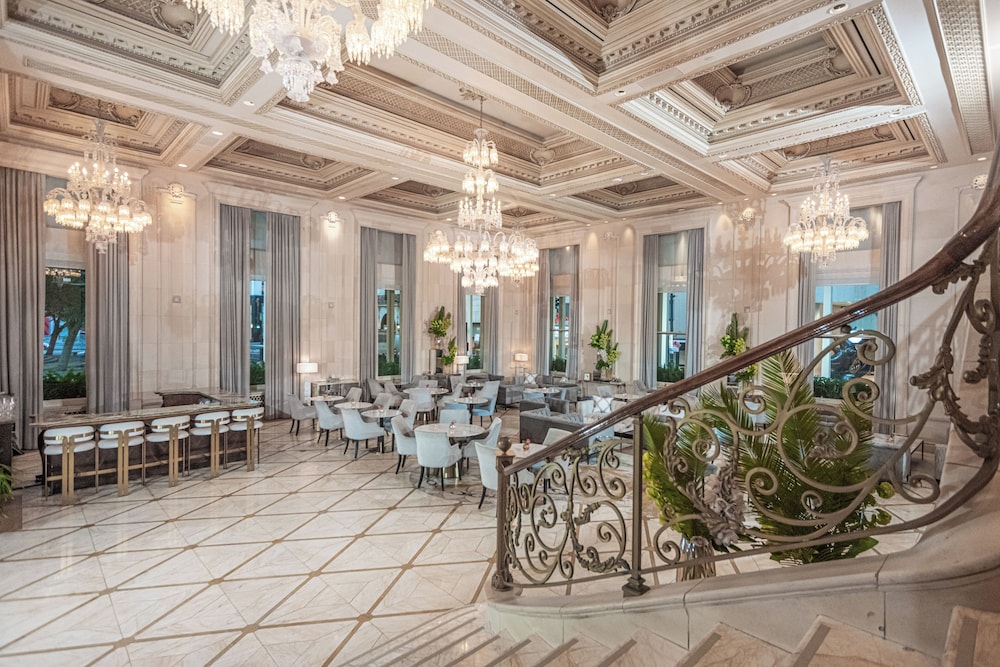 The Plaza, A Fairmont Hotel — Restaurant & bars in New York City, New York State