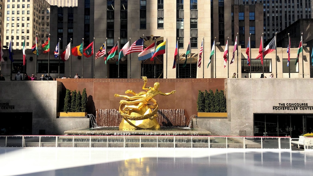 The Plaza, A Fairmont Hotel — Attractions in the area in New York City, New York State