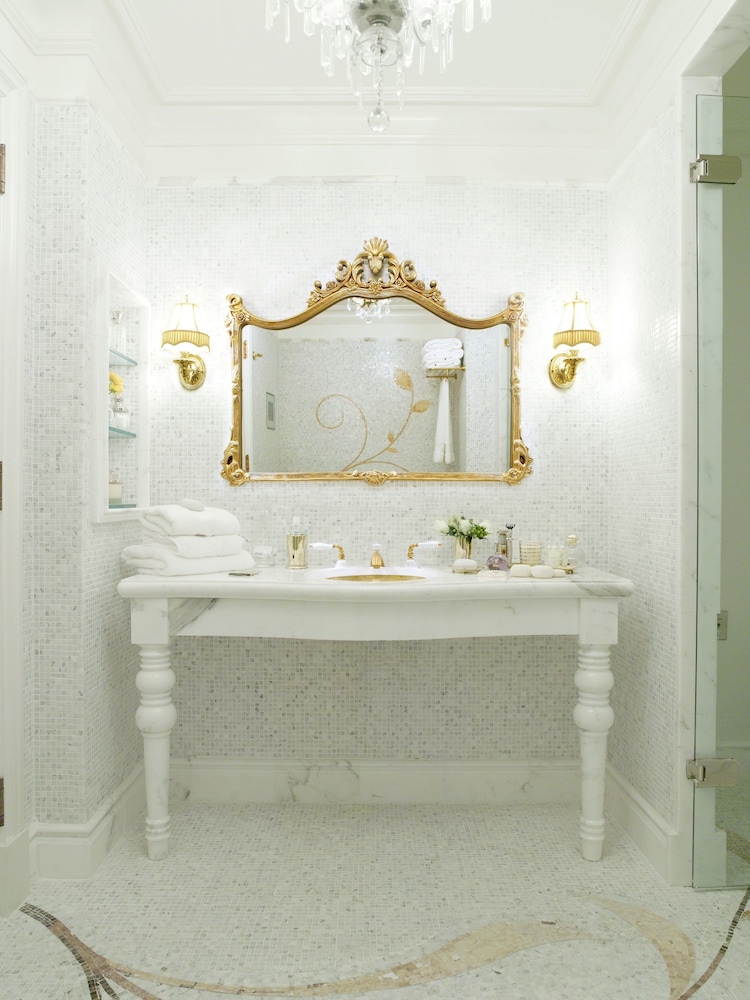 The Plaza, A Fairmont Hotel — Hotel rooms in New York City, New York State