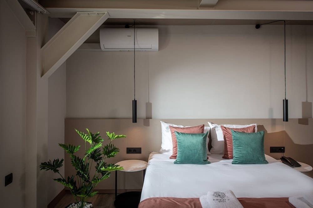 Infinity City Boutique Hotel — Hotel rooms in Heraklion
