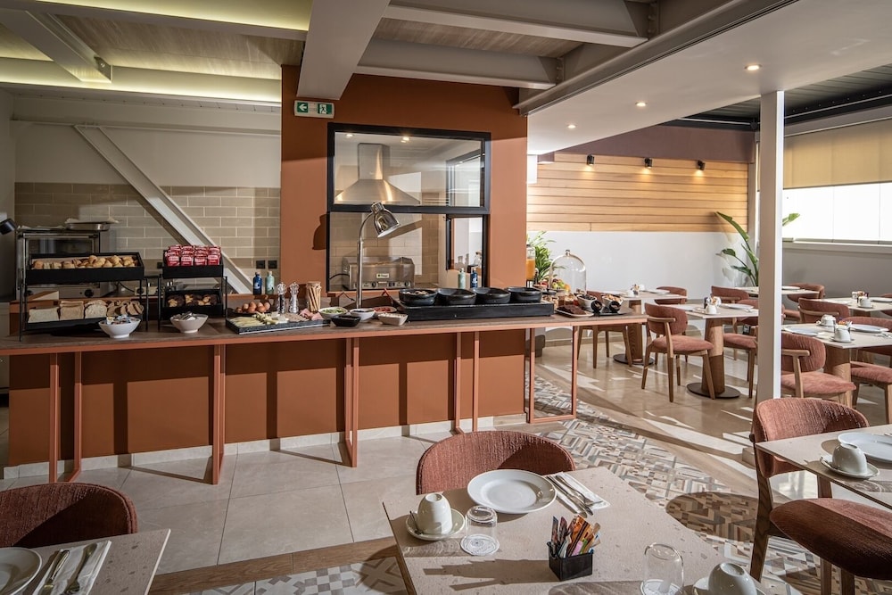 Infinity City Boutique Hotel — Restaurant & bars in Heraklion
