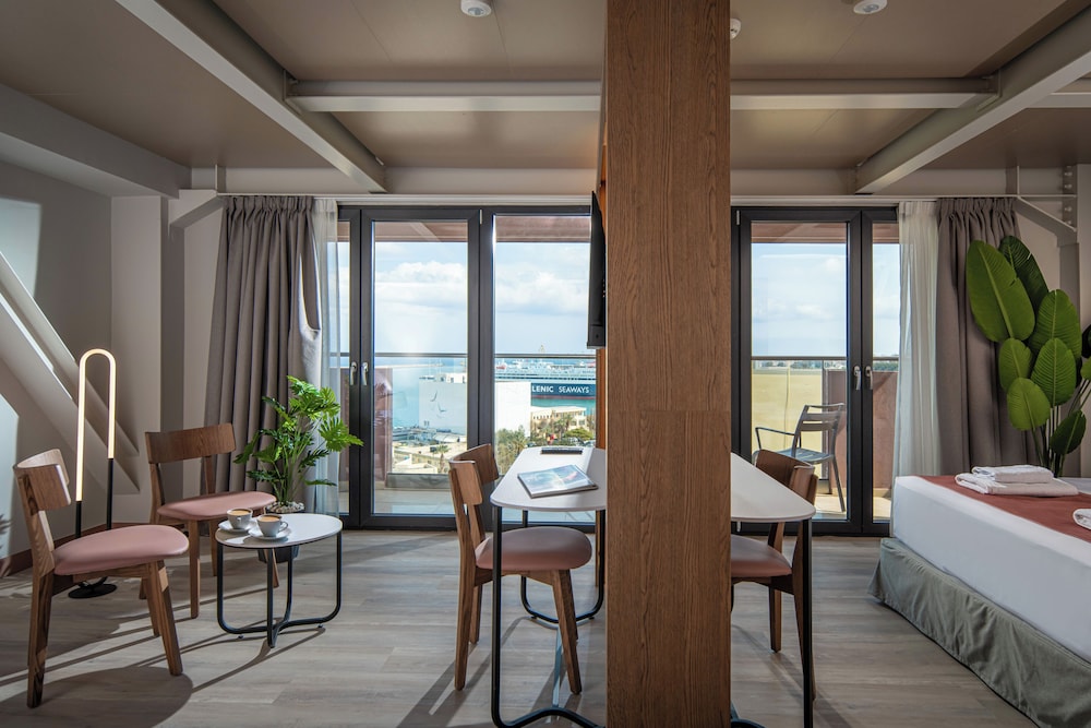 Infinity City Boutique Hotel — Hotel rooms in Heraklion